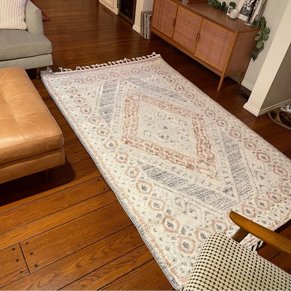 NEW West Elm White Cream Boho Tassel Geometric Shag Area Rug Carpet - 4' x 6'